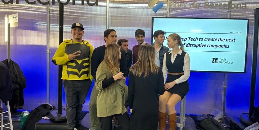 Peralta_Clothing_4YFN_Pitch